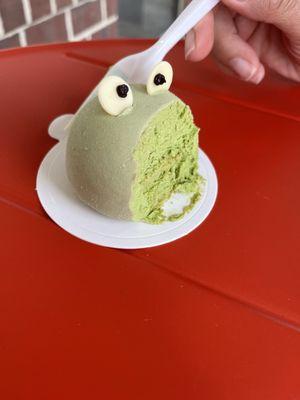 Matcha mousse cake