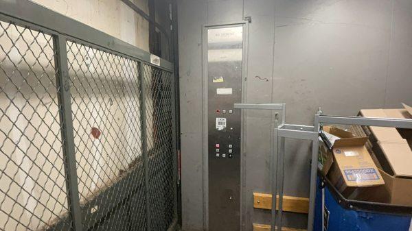 2003 Schindler hydraulic freight elevator