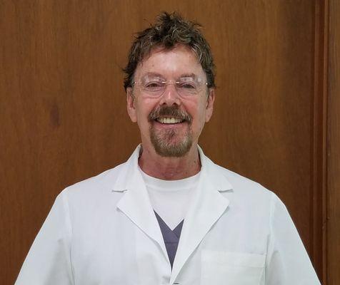 Dr. Larry Routt, optometrist