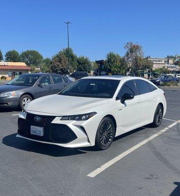 20% Window tinting all around for this 2020 Toyota Avalon Hybrid XSE.