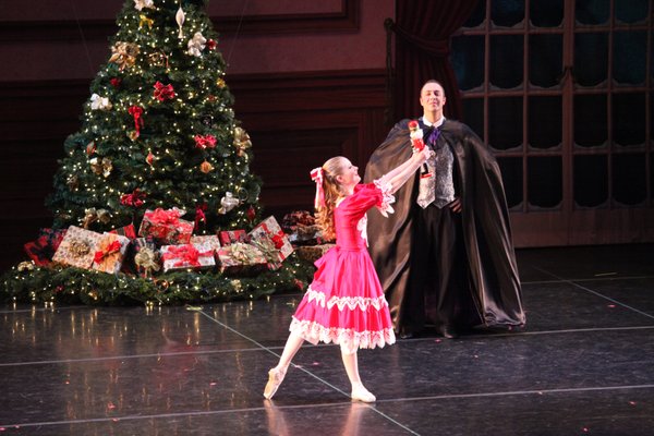 The Nutcracker, Metropolitan Ballet Theatre. December 2014. Photo: Goli Kaviani.