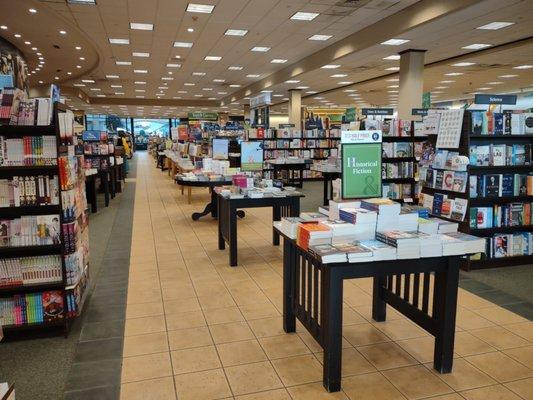 Barnes & Noble Booksellers