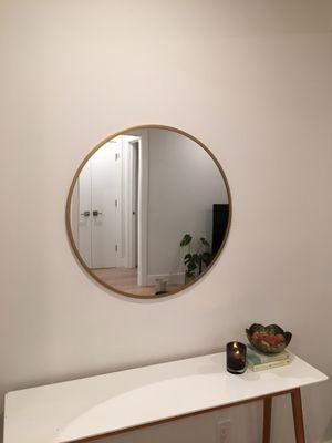 Accent mirror installation