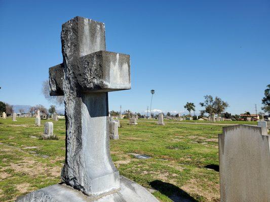 Cross headstone