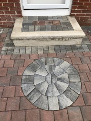 Front entrance step and circle design