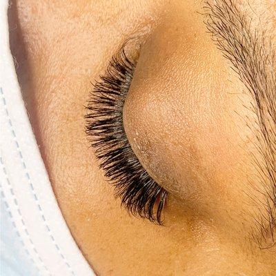 Hybrid Lashes!