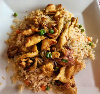 Fried rice with curried chicken