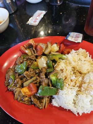 Pepper steak with steam rice