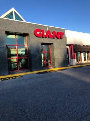 GIANT Food Stores