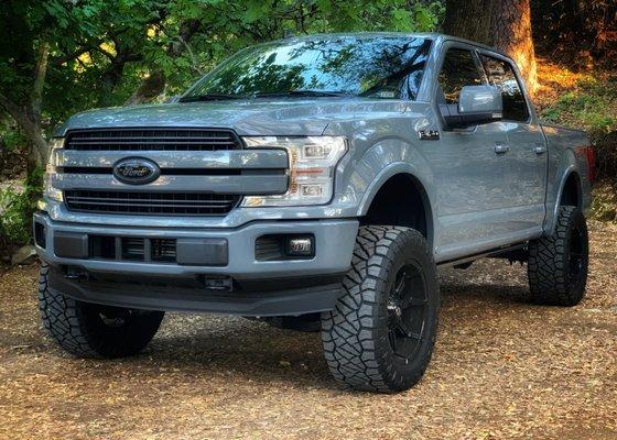 2019 F-150 Lariat. 6" BDS Fox Coil Over Suspension, 35" Nitto Ridge Grappler tires, 20" Fuel Coupler wheels and painted the badges.