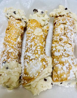 Homamade Cannoli