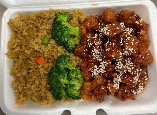 27. Sesame Chicken Lunch