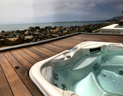 Enjoy the ocean, then warm up in a perfectly balanced spa