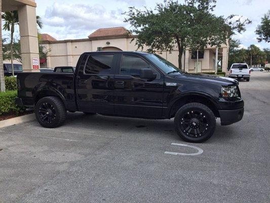 Leveling kit and wheels