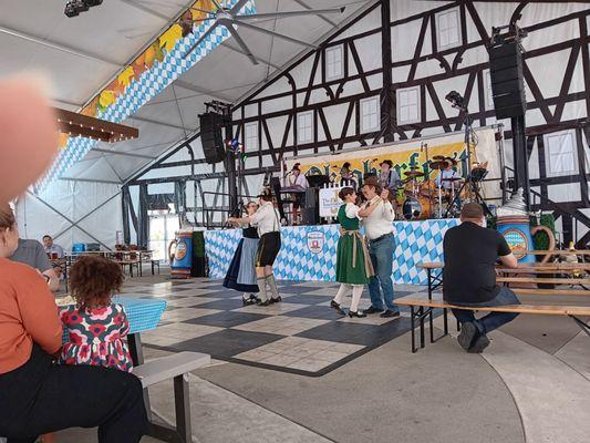 Golden Gate Bavarian Dancers and the Internationals. RWC Oktoberfest 2024