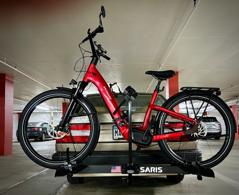 This is the SARIS which I upgraded to a Thule 2 Pro, much better suited to my 50 lb Specialized 5.0 Como Electric Bike.