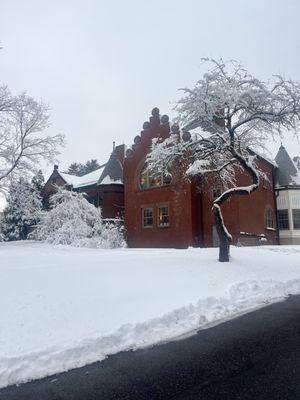 Lincoln Public Library