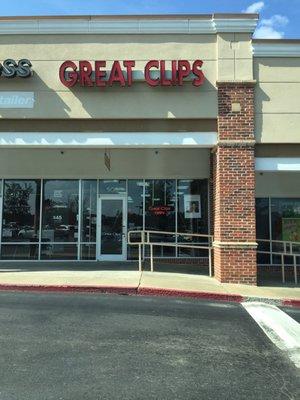 Great Clips front