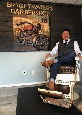 Eliseo Master Barber with over 30 years of experience