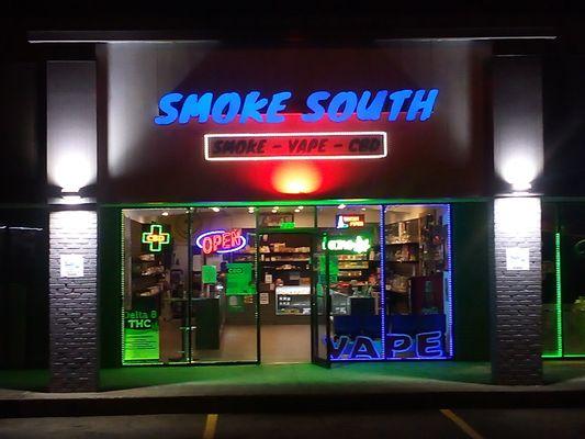 Smoke South, open everyday for your smoke and vape needs. Cool pieces and accessories through ought.