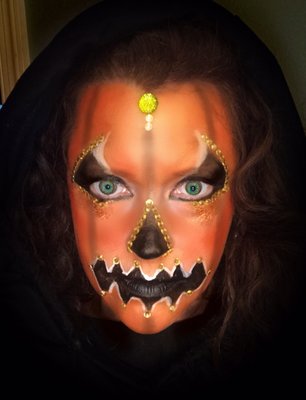 #halloween is the #best time to #bookaprofessional #makeupartist!  #glamourous #pumpkin #facepaintnj