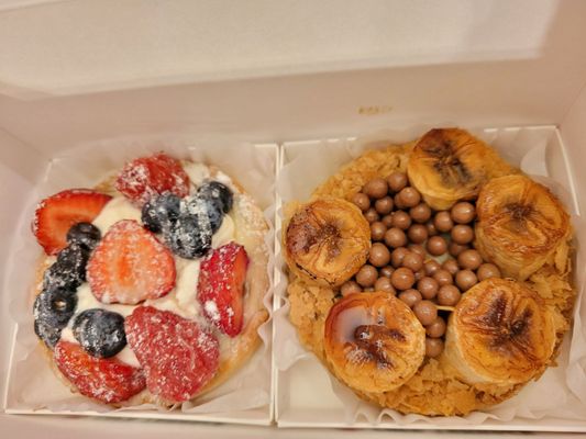 Berry tart & banana chocolate tart. Too good to go!