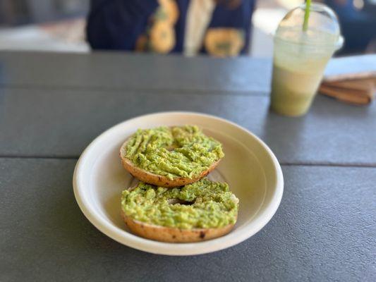 Avocado bagel