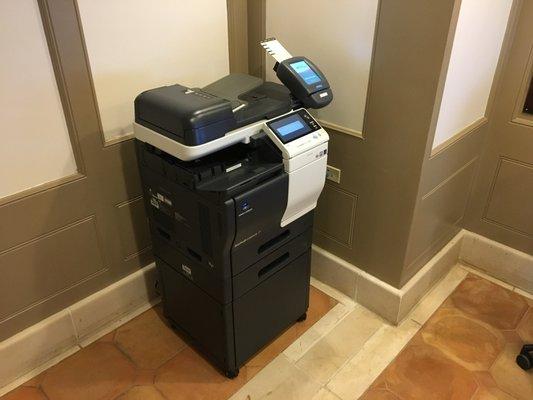 Self-Service Business Center Color Copy/Scan/Fax + Print from USB