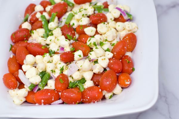 Tomato, fresh mozzarella and string bean salad