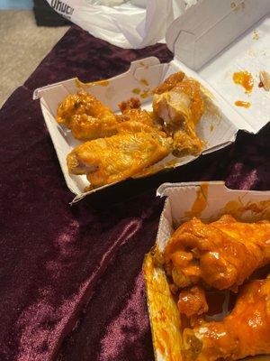 Wings aren't crispy just rubbery ... w feathers on em