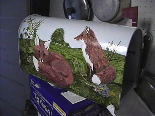 2 fox on Mailbox