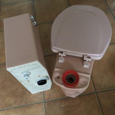 Complete new insides for the pink toilet