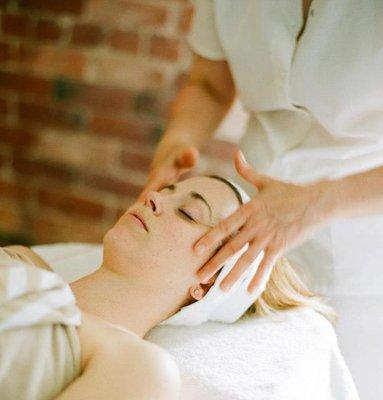 Relax in the comfort that your facial treatment and professional technician have only one thing in mmd, you.