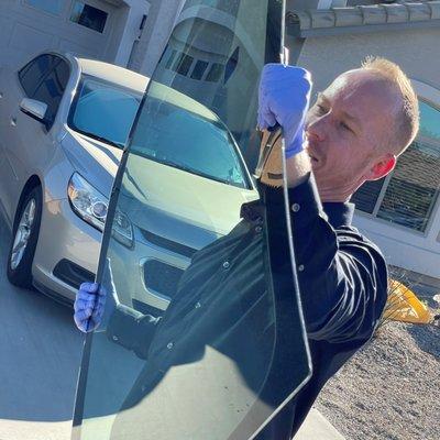 Mobile Windshield Replacement.