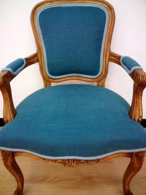 Chair upholstered with 1000% cotton herringbone fabric.