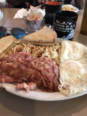 Corned Beef Hash & 2 Eggs with Hashbrowns & Rye Toast