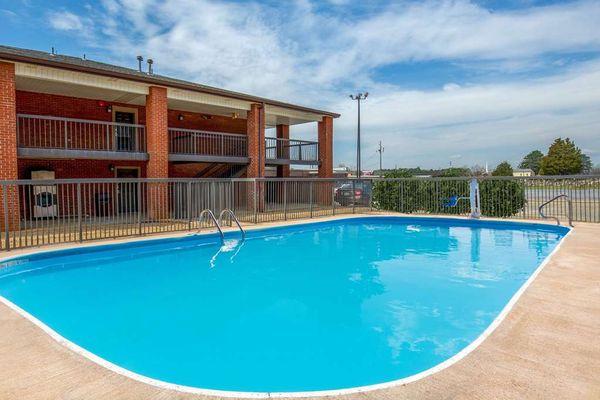 Pool - indoor