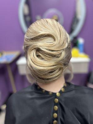 Exquisite wedding updo