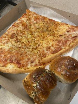 Cheese pizza and garlic knots