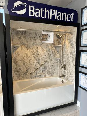 Bath Planet is Long Island NY showroom 1-Day Bathtub display Call:516-888-6862 for Showroom Appointments