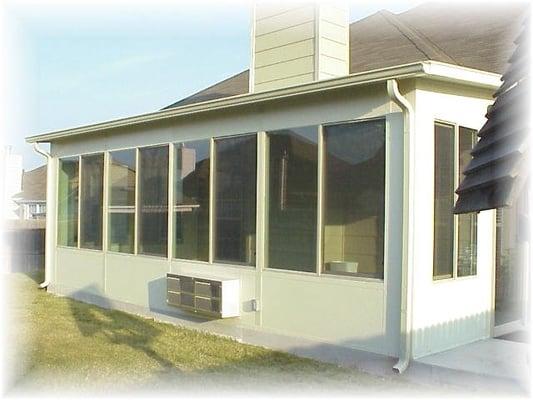 SUN ROOM WITH AC/HEATER