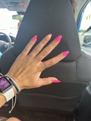 absolutely love pinky nails