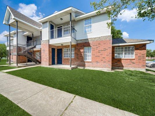 Exterior at Mockingbird Lane Plaza Affordable Apartments in Victoria TX