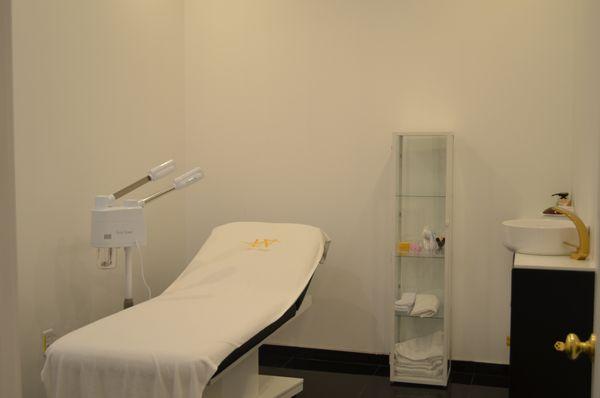 Waxing room.