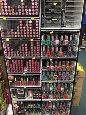 Nails, lipstick & eye shadows.. Oh my!!