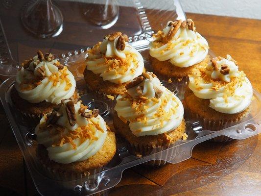 Italian Creme Cupcakes