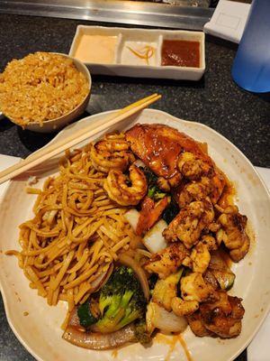 Salmon & lobster hibachi