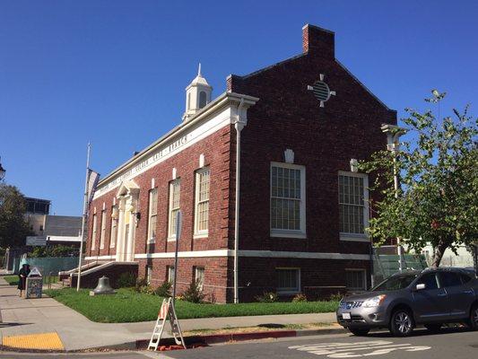 Golden Gate Branch Library