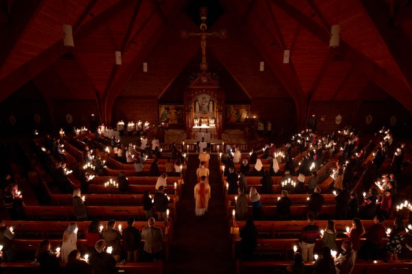 Annual Rorate Mass - Beautiful All-candlelit Mass