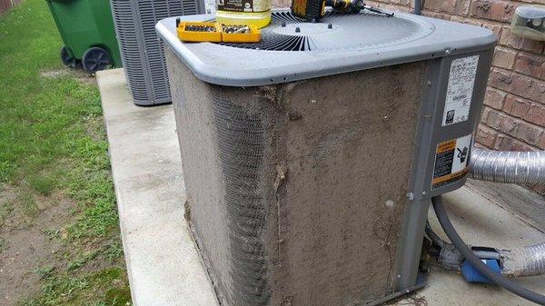 Dirty condenser unit